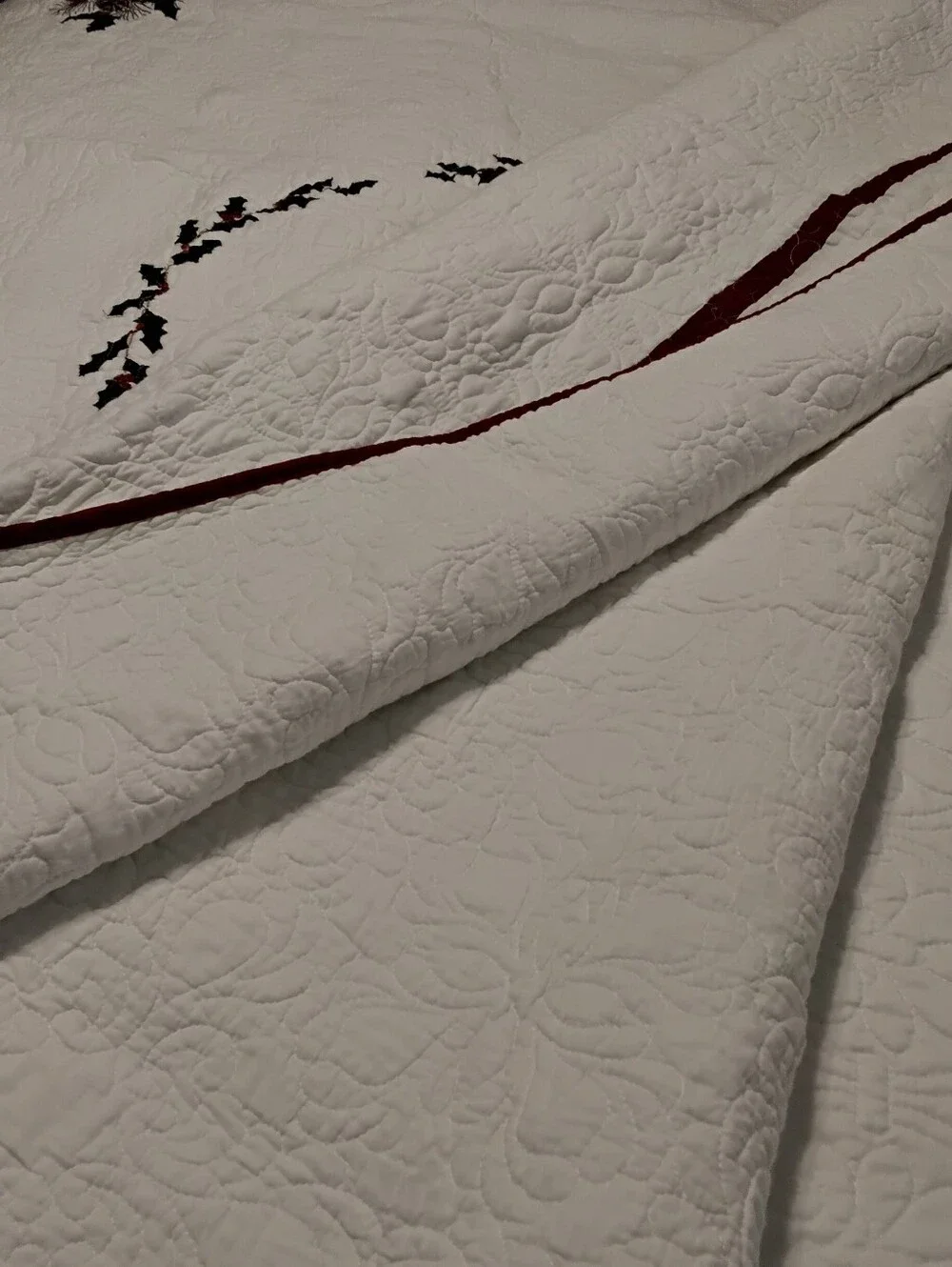 Cracker Barrel white quilt